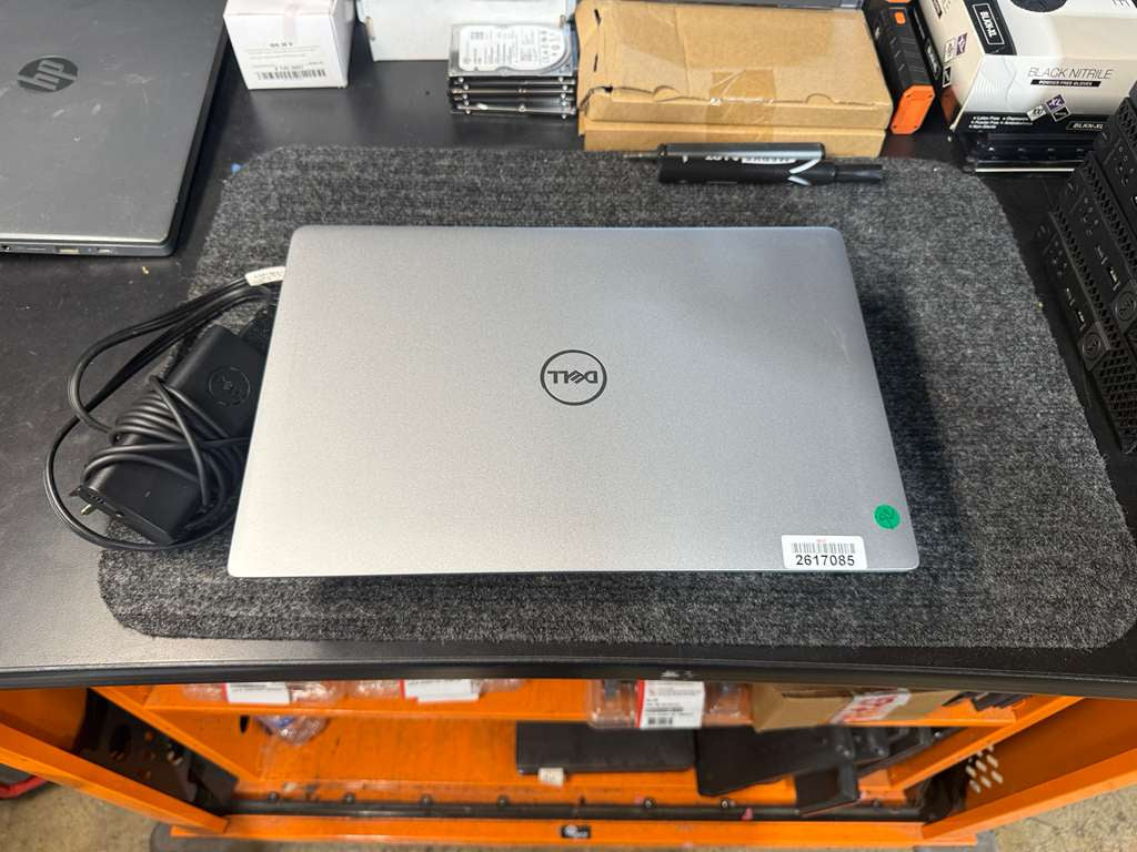 14" Dell Latitude 5420 i5 11th Gen / 16 gb DDR4 / 256gb ssd / c type charger