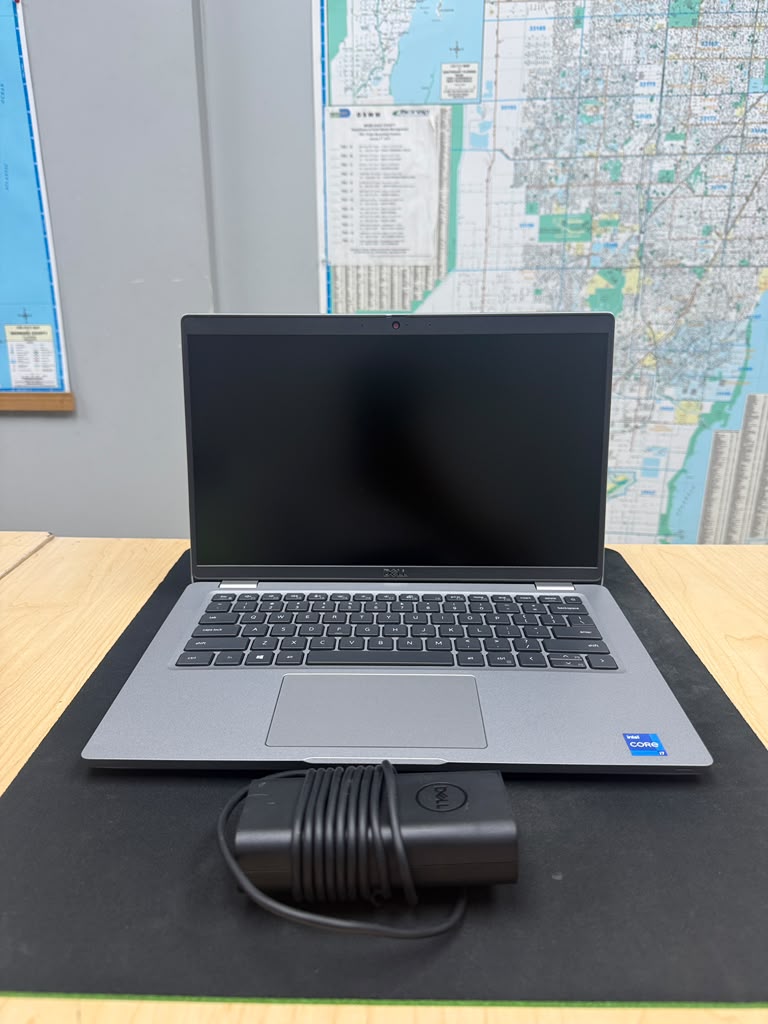 14" Dell Latitude 5420 i7 11th Gen / 16 gb DDR4 / 256gb ssd / c type charger