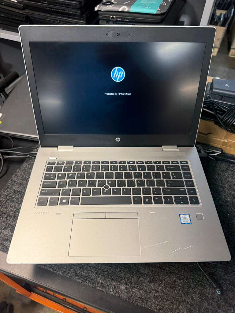 14" HP Laptop G650 G5 i5 8th Gen / 8 gb DDR4 / 256gb ssd / with charger