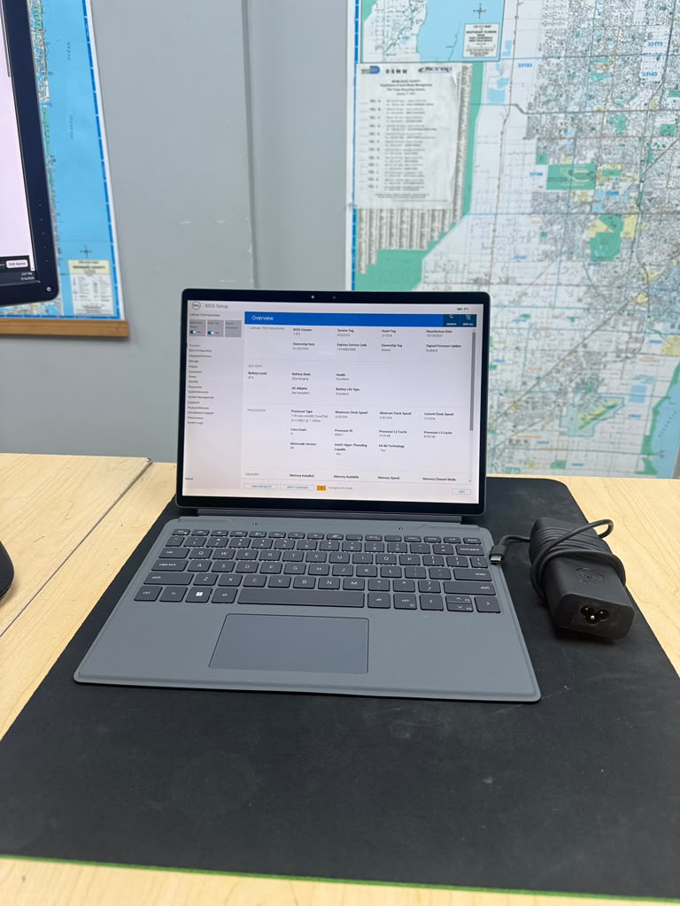 12.5" Dell latitude 7320 2 in 1 Laptop i5 11th gen / 8 gb ddr4/ 256 gb ssd / w power adapter renewed