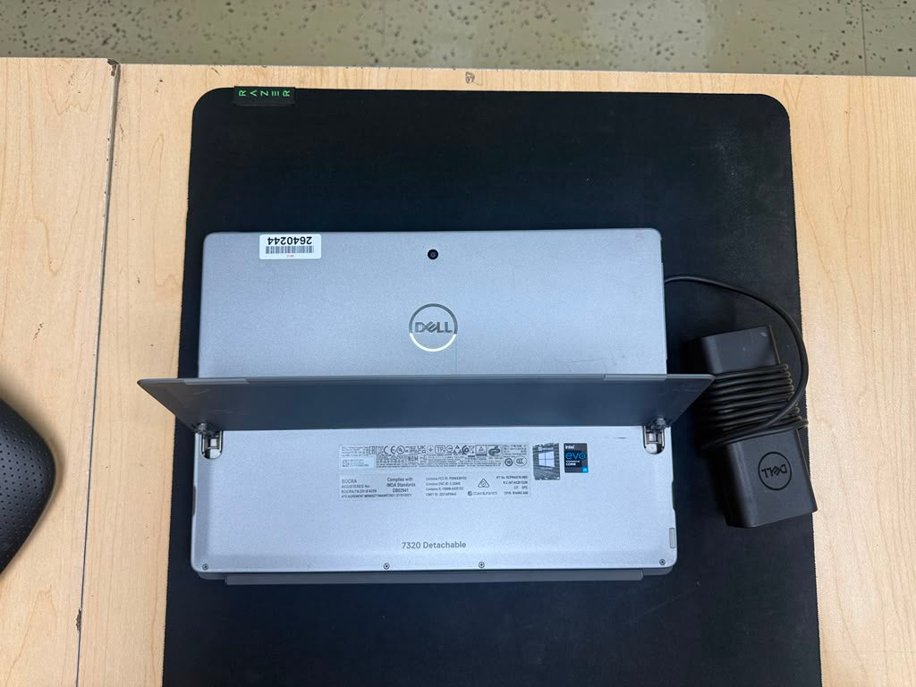 12.5" Dell latitude 7320 2 in 1 Laptop i5 11th gen / 8 gb ddr4/ 256 gb ssd / w power adapter renewed
