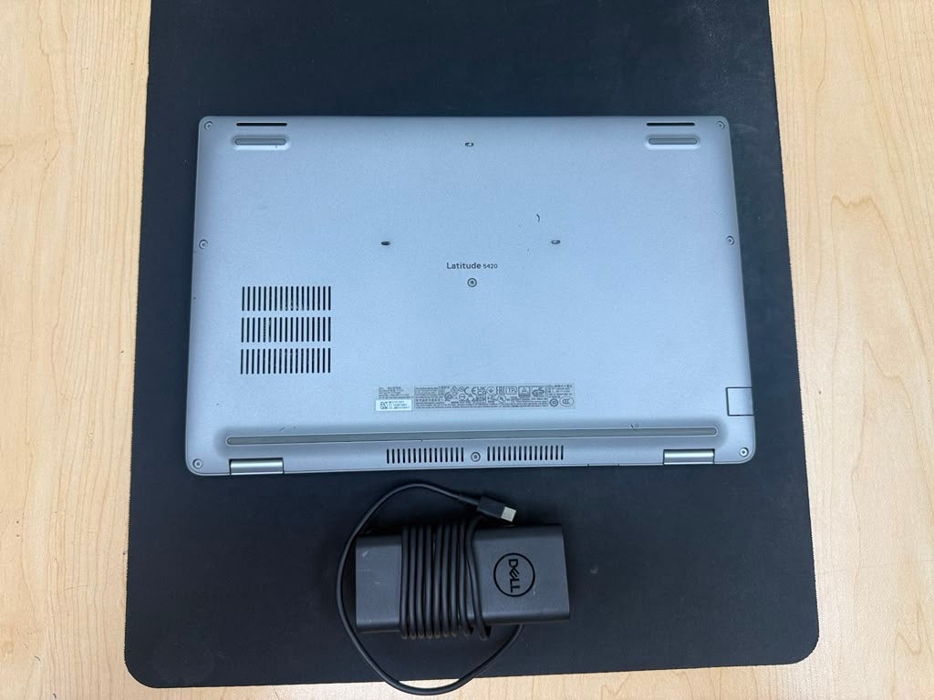 14" Dell Latitude 5420 i7 11th Gen / 16 gb DDR4 / 256gb ssd / c type charger